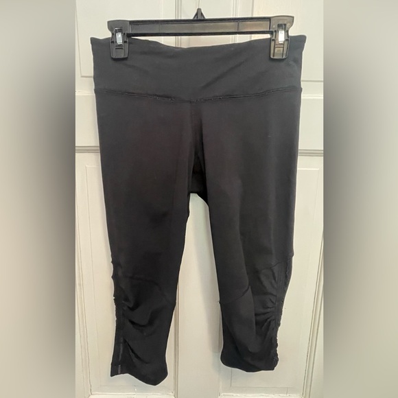 Lululemon Run For Your Life Capri - Picture 1 of 3